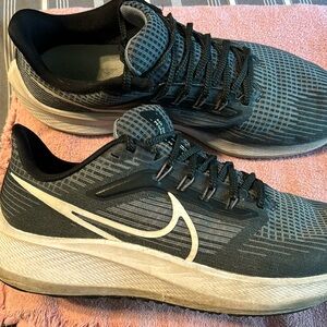 Nike Men’s Air Zoom Pegasus 39